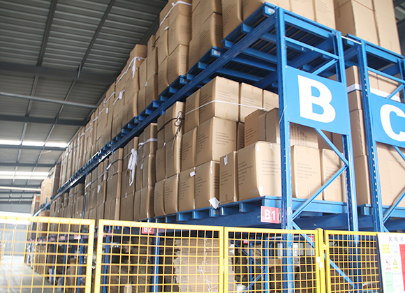 카펫 계단 밟기