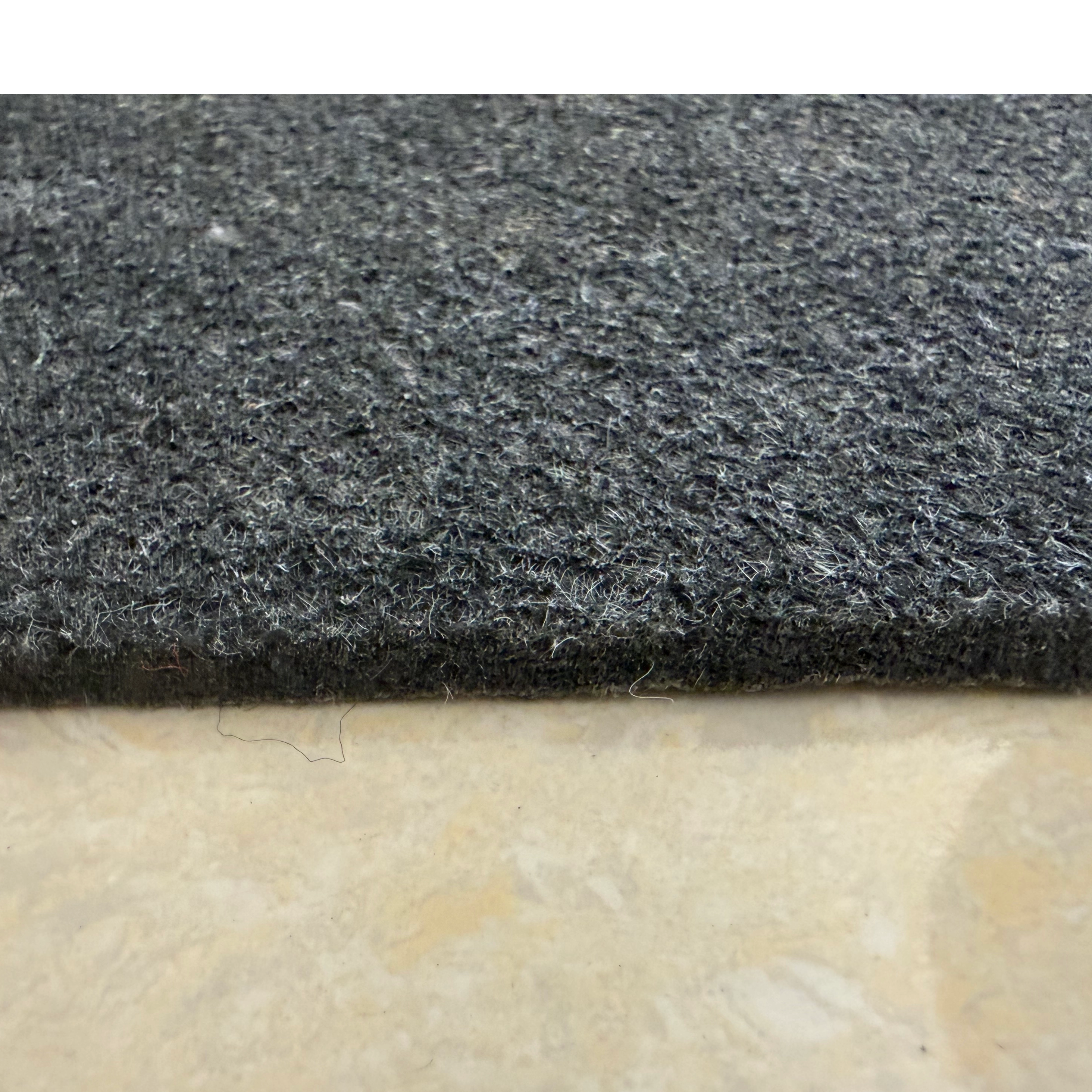 카펫을 뒷받침하는 것이 왜 중요한가? 카펫 성능과 수명을 향상시키는 주요 선택을 발견