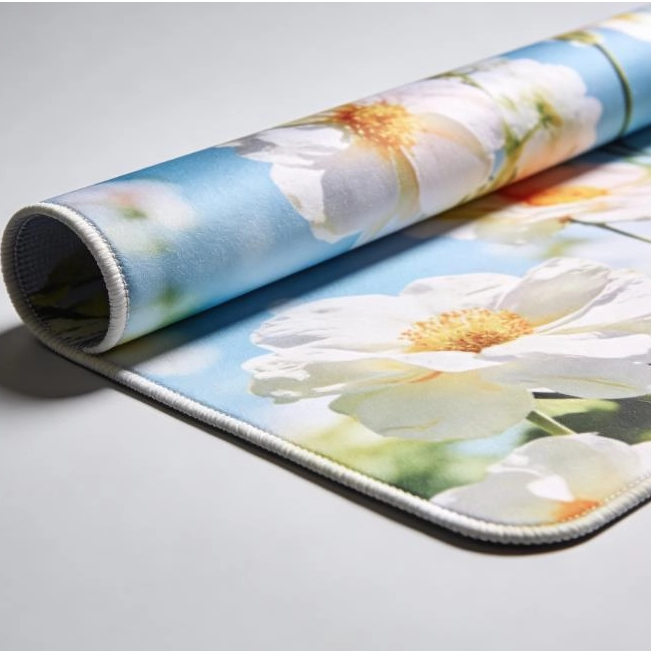 인쇄된 바닥 매트: 발 밑에 깔린 시각적 내러티브와 문화적 표현