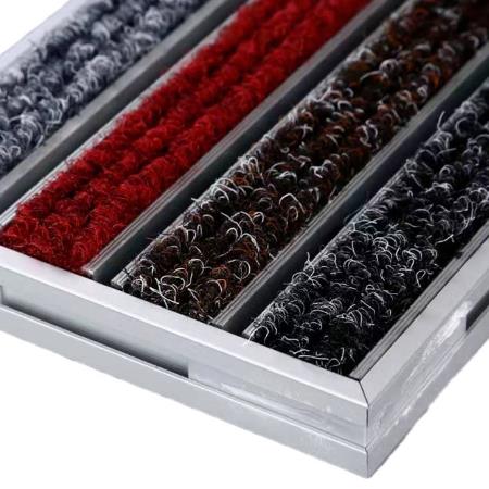 튼튼한 알루미늄 합금 환영 도어 매트의 세부 클로즈업